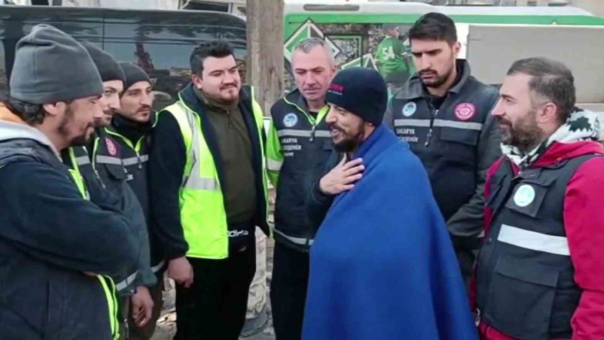 İşini kaybeden depremzedeler ile işverenler 'Seninleyiz' platformunda buluşuyor! Gençlere öncelik sağlanıyor