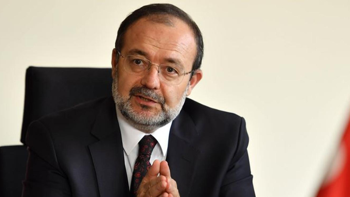 Eski Diyanet İşleri Başkanı: Artık binaya girmenin adabından önce bina yapmanın farzlarını konuşalım