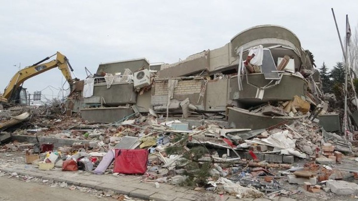 Malatya'da 19 kişinin öldüğü siteyle ilgili 3 gözaltı