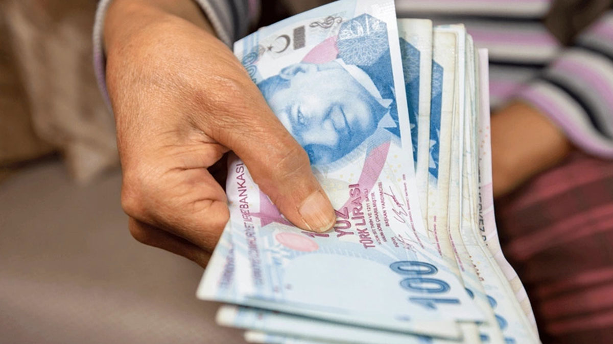 Üniversite öğrencilerine 500 TL devlet desteği! Uzaktan eğitim görenler dikkat: Hesaplara yatırılacak!