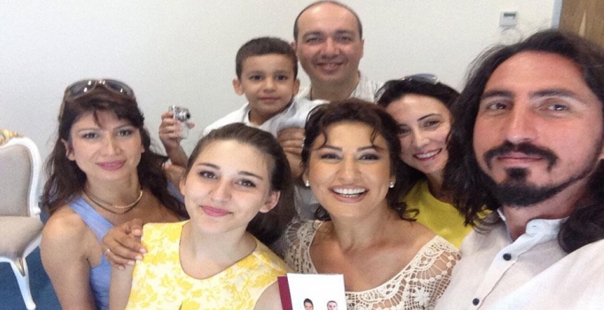 İclal Aydın'la evlilik 
işinden etti