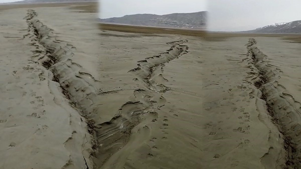 Deprem sonrası zemin sıvılaşması böyle görüntülendi