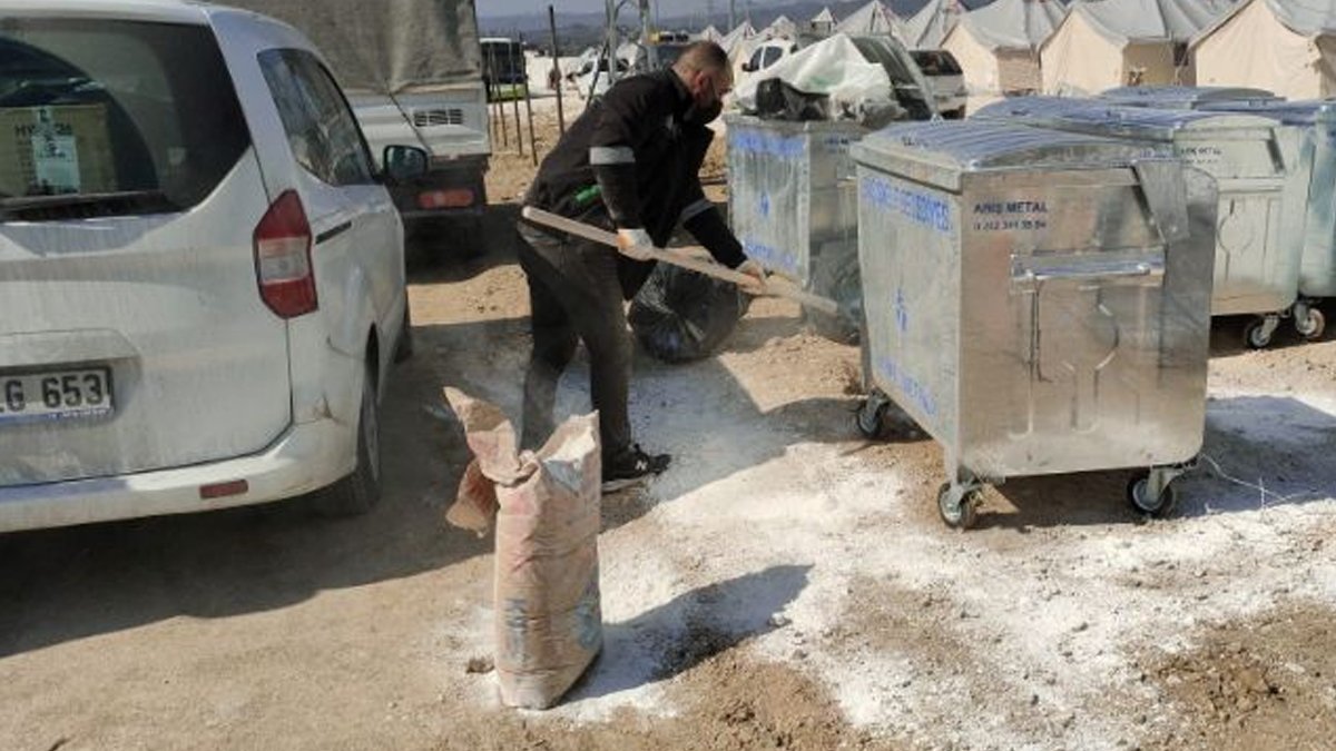 Bakan Koca'dan kritik uyarı: Depremin vurduğu Hatay’da salgın alarmı