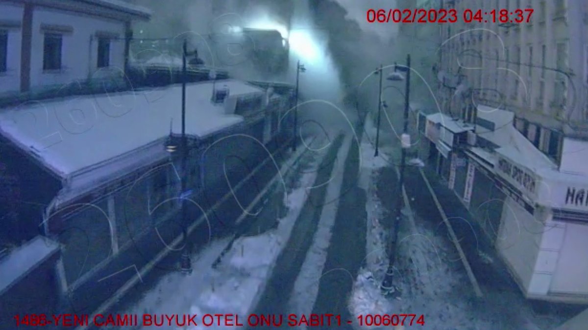 Polis telsizindeki konuşmalar felaketin boyutunu ortaya koydu: Herkes acil durum konumuna geçsin