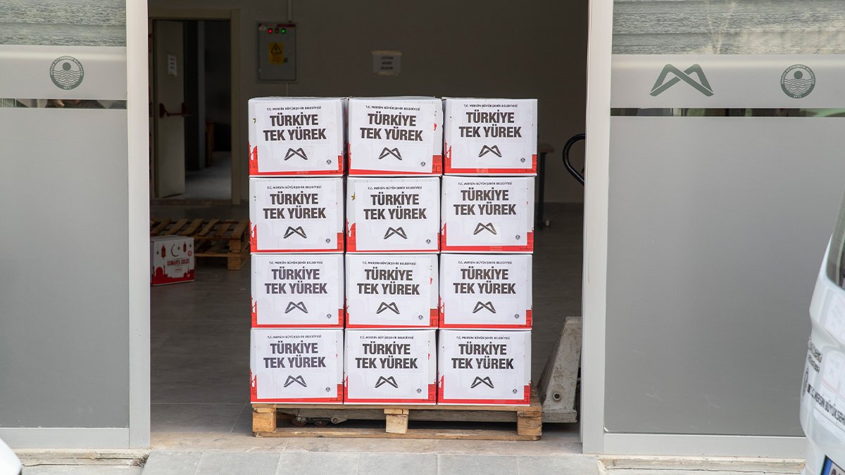 Bugüne kadar yaklaşık 2 bin aileye koli ulaştırdık