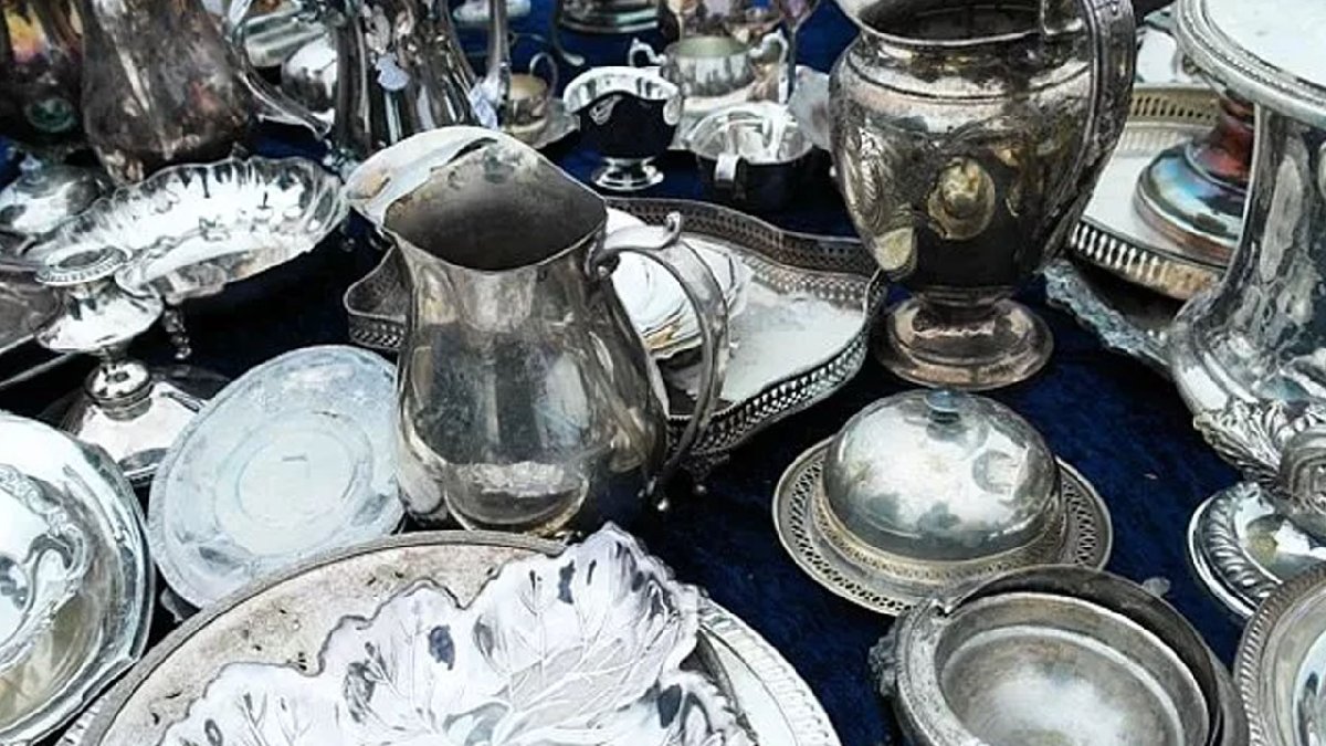 Kararmış metal eşyalarınızı atmayın! Bu yöntemle beyazlatmak çok kolay, işte evde palatma yöntemi...