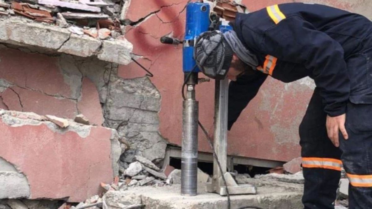 Adıyaman'da binaların yıkılmasının nedeni belli oldu: Betonda büyük taşlar