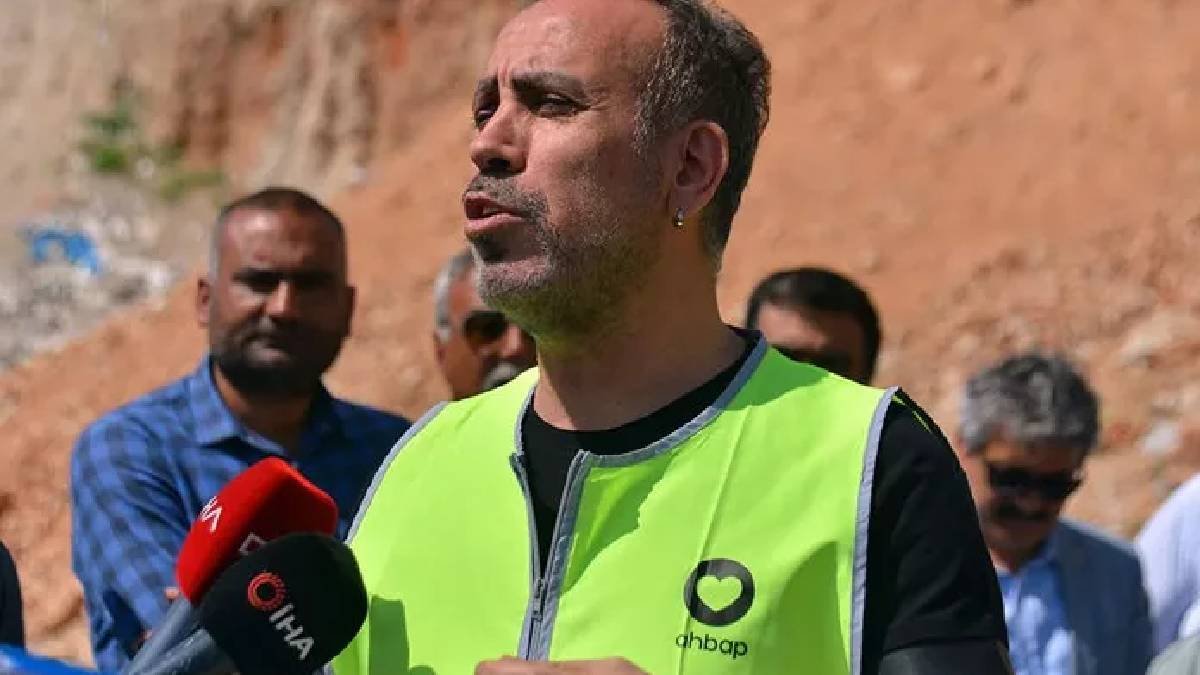 Haluk Levent'ten 6 Şubat paylaşımı: Dayanışmayı hiç bırakmayalım