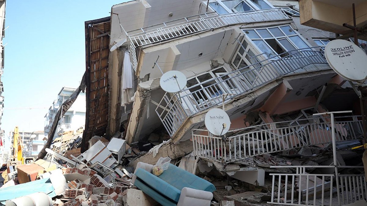 Müteahhitlikte tek şart 'reşit olmak': Ne diploma ne eğitim isteniyor