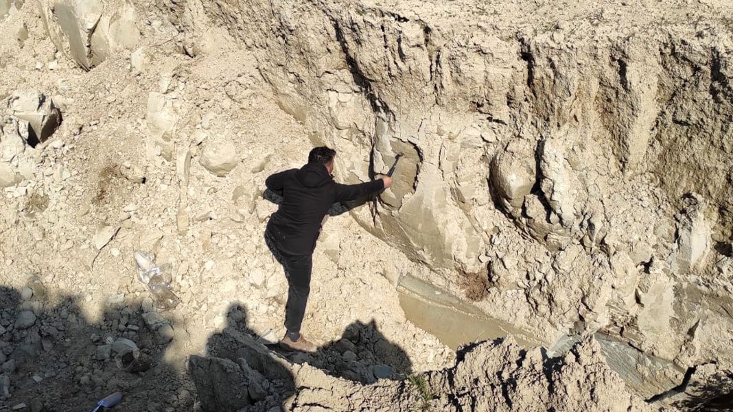 Deprem bölgesinde korkutan araştırma: Değişik kütle hareketleri tespit ettiler