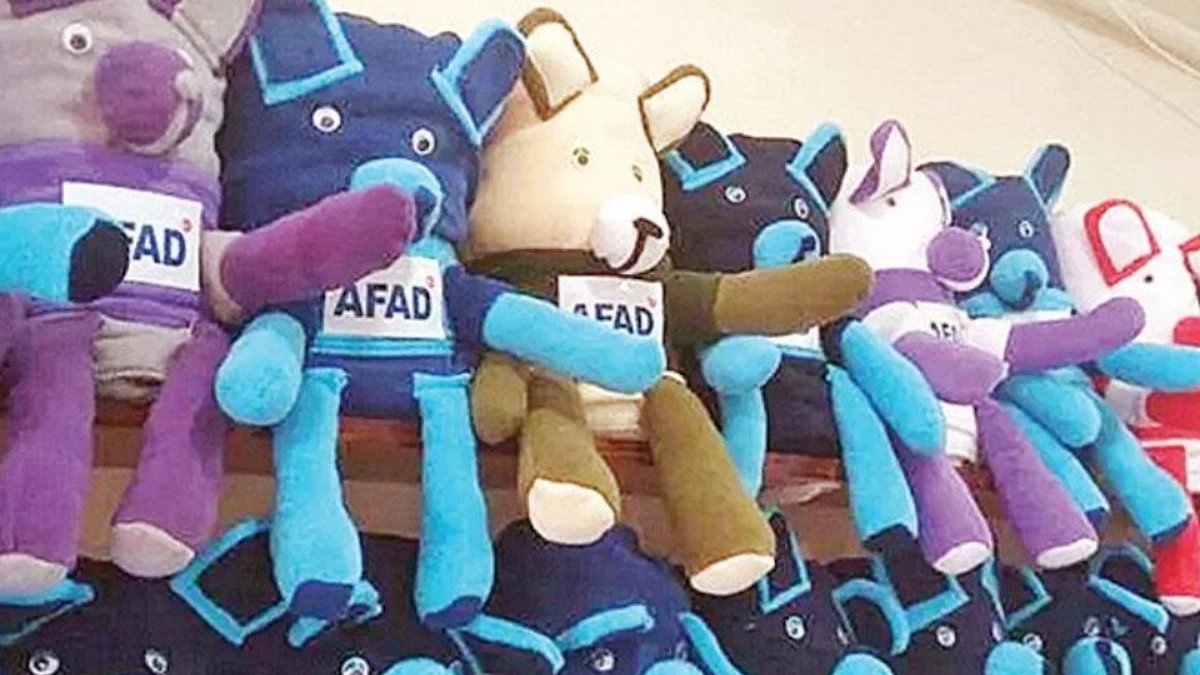 AFAD 2022'de 5 ihaleyi 'pahalı' diye iptal etmişti: Deprem cihazına para yok, tanıtıma oyuncağa var