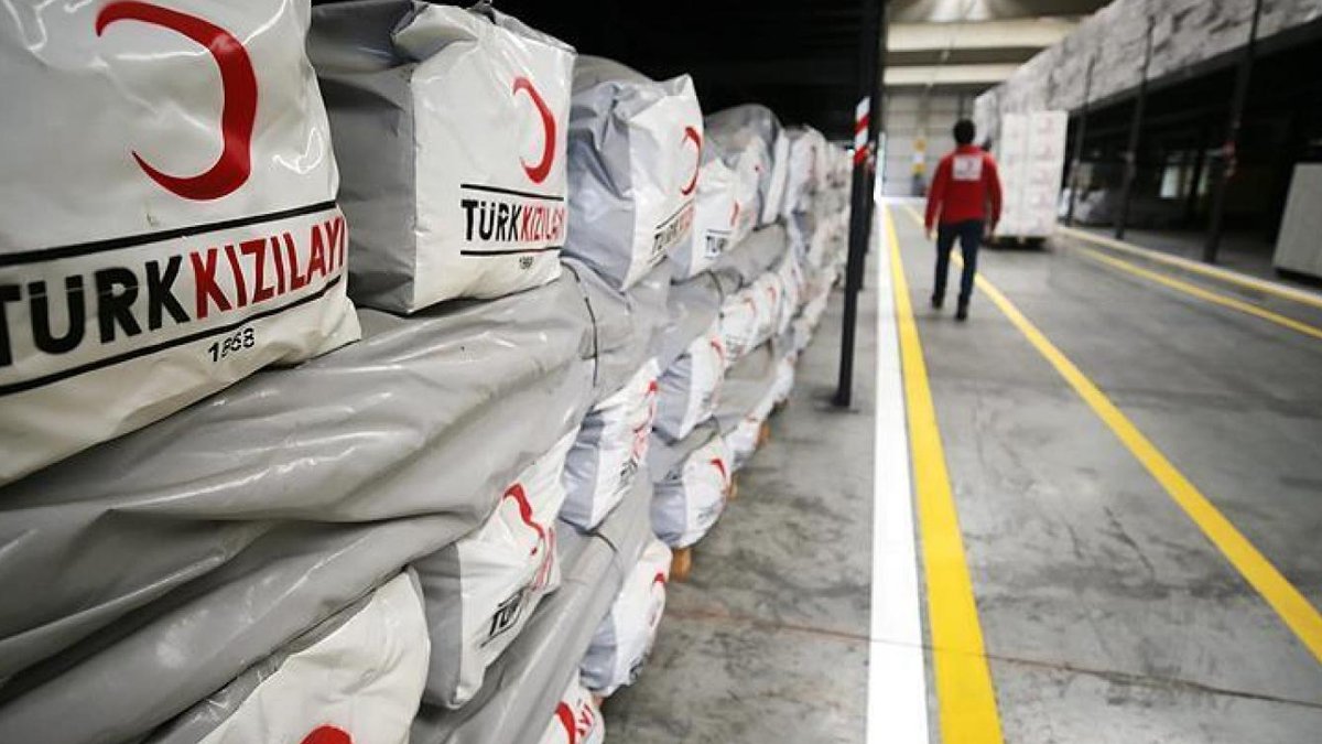 Çadır sattığı ortaya çıkan Kızılay depremin 4. günü paralarının derdine düşmüş!