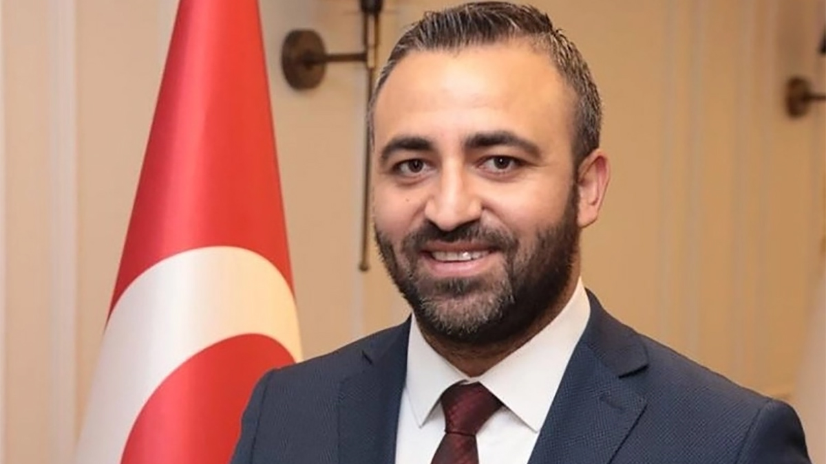 AK Partili Sefa Şahin'den 'hükümet istifa' sloganı atan taraftara hakaret dolu sözler