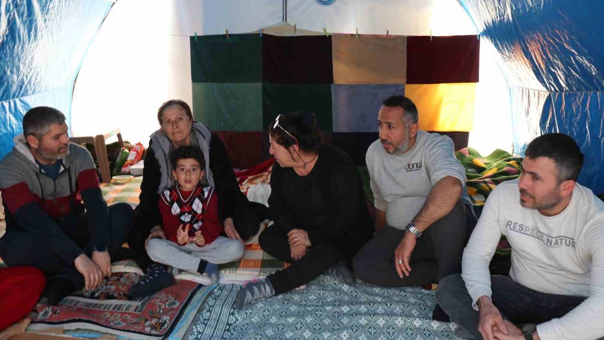 Barınma krizi dolandırıcıları 'güldürdü': 'Özel konteyner' yalanıyla dolandırıcılık