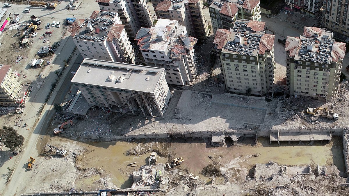 Rönesans'ın yurt dışındaki ortağı için kırmızı bülten talebi