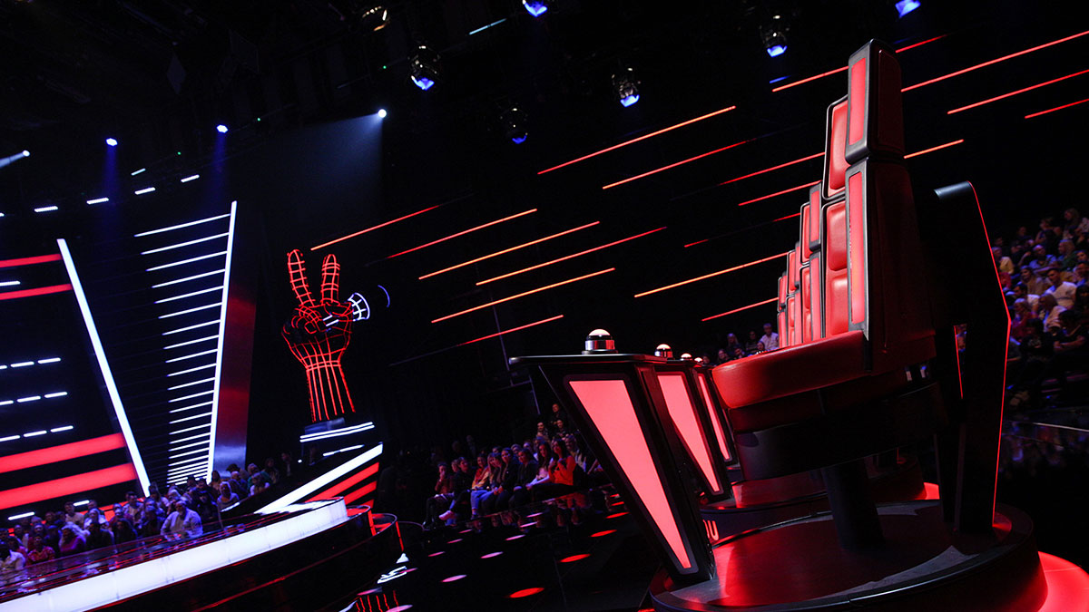 Bu ülke bizi yüzüstü bıraktı! 8 arkadaşını kaybeden ünlü şarkıcı hükümete isyan etti!