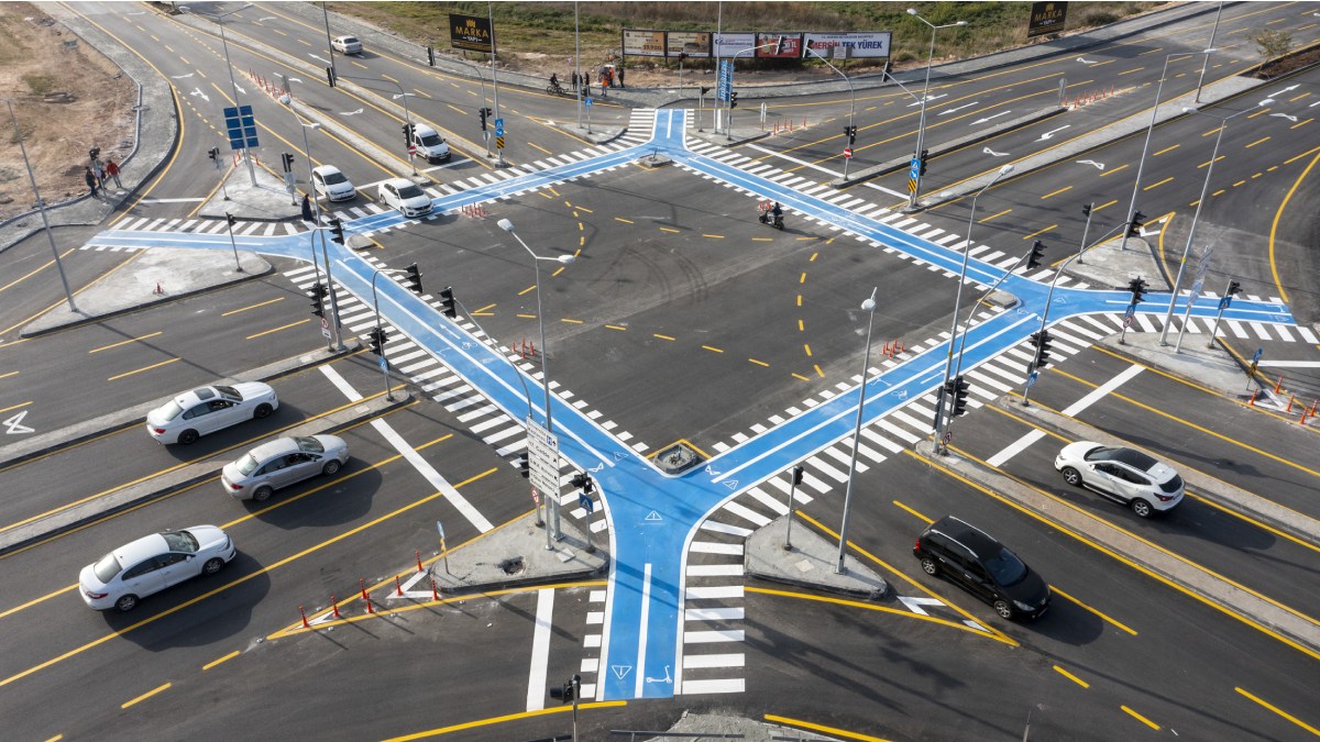 Mersin Büyükşehir, Mersin'in 3.kanalize kavşağını açtı