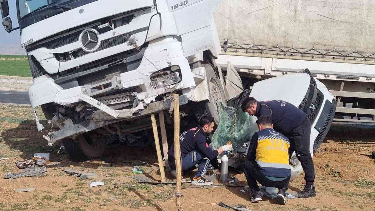 Mardin'deki feci kazada acı detay: Depremden kaçarken kazada can verdiler