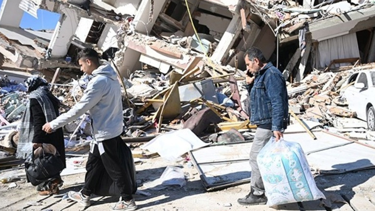 Deprem ve uluslararası ilişkiler