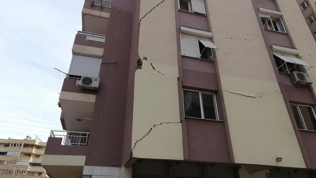 Deprem riski kira sözleşmelerini rafa kaldırıyor