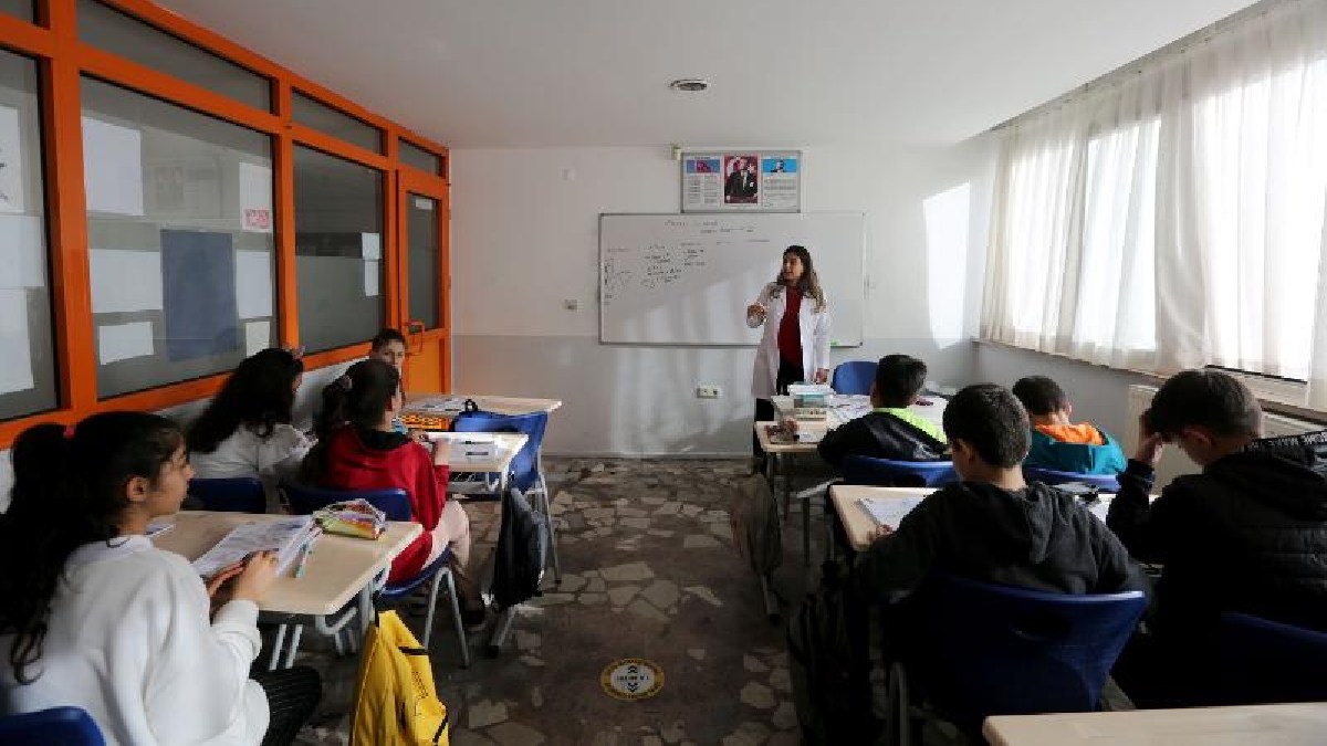 Depremzede öğrencilere LGS ve YKS hazırlık kursu