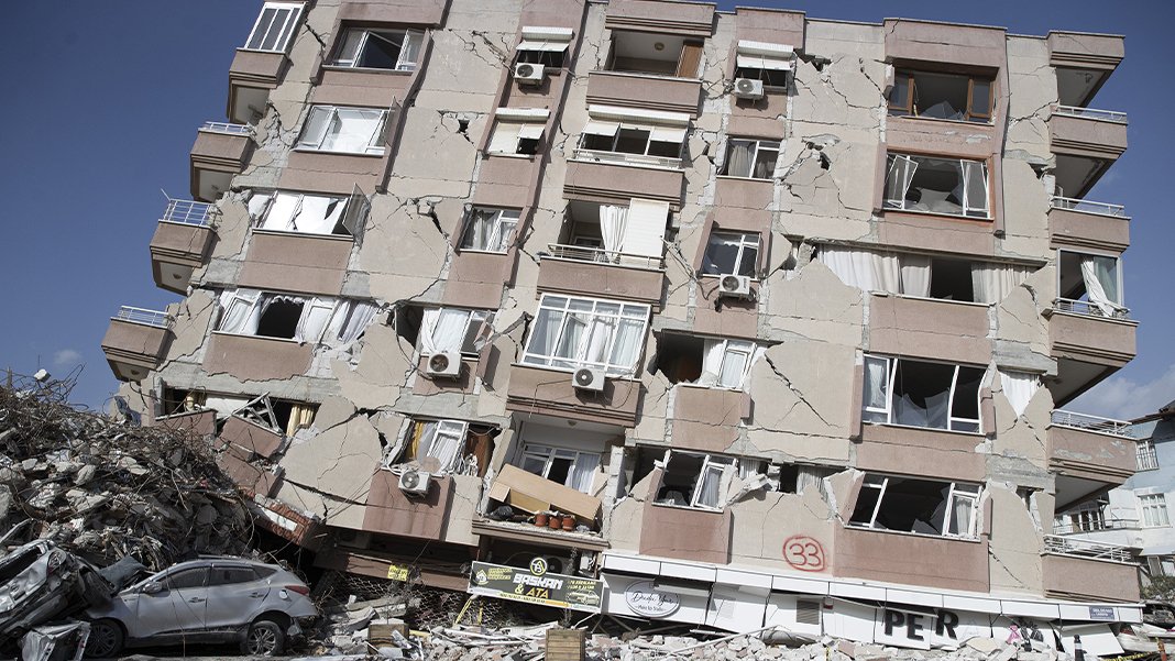 Dokuz Eylül Üniversitesi deprem raporunu yayımladı: O iller risk altında