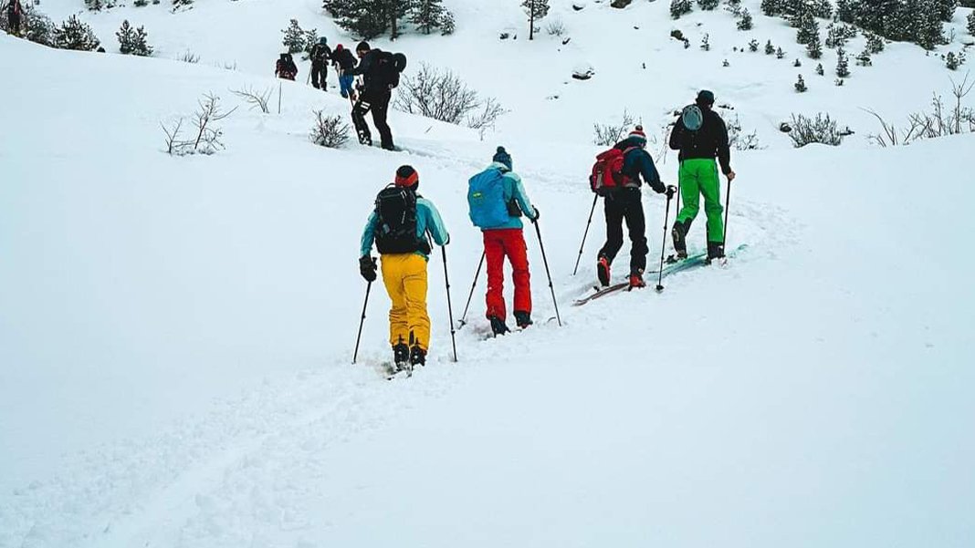 Artvin'de çığ düştü: Ölü ve yaralılar var
