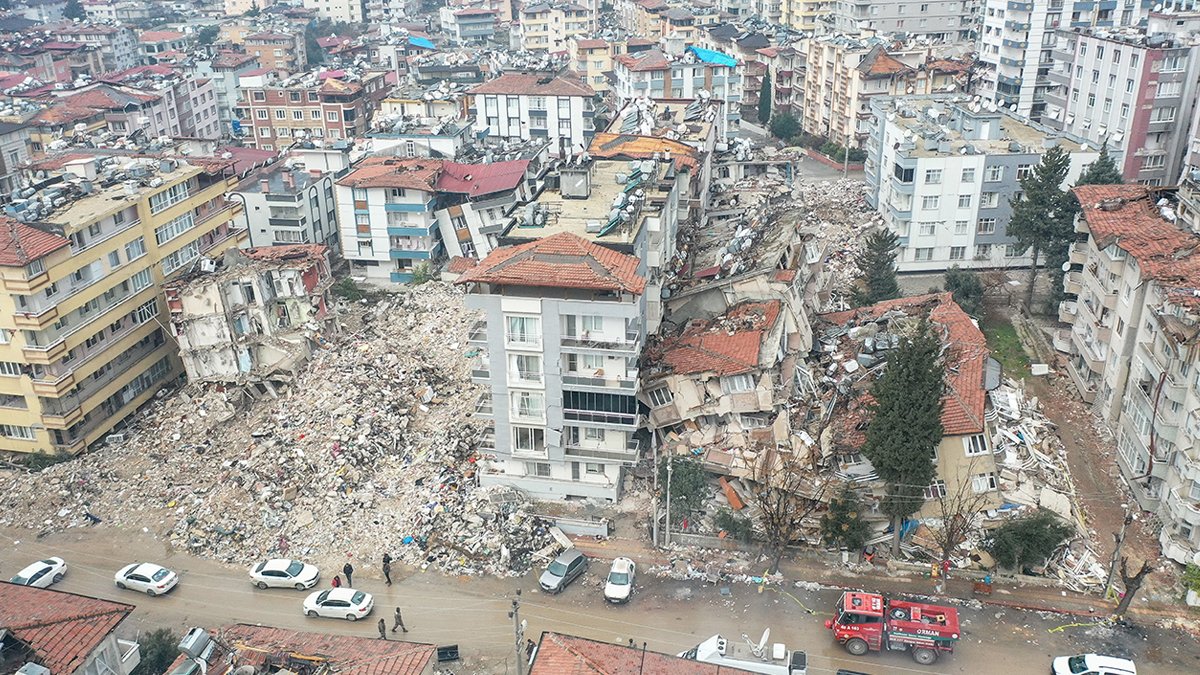 Böyle vicdansızlık görülmedi! Afetzede yardımını çalan emniyet müdürü serbest bırakıldı