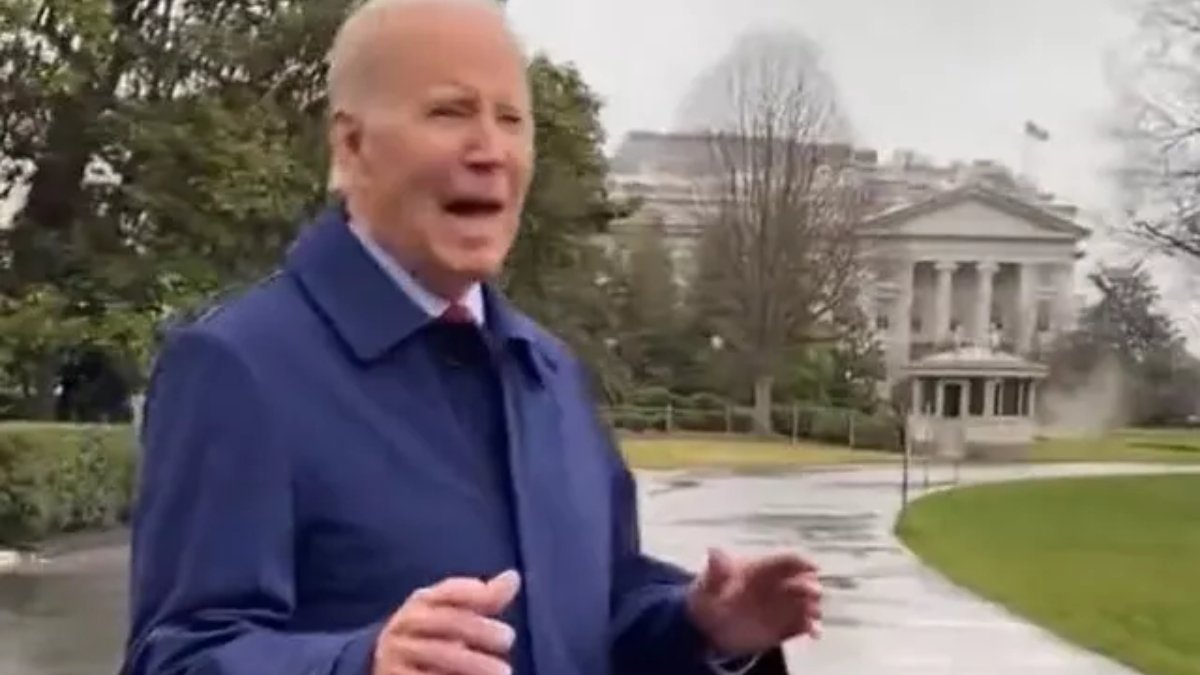 Biden'ın ilginç görüntüleri devam ediyor: Bu kez basın mensuplarından hızla uzaklaştı
