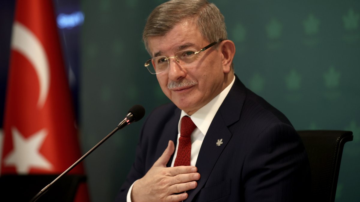 Amedspor saldırısına Davutoğlu'ndan tepki: Milletimiz sizin tuzağınıza asla düşmeyecek