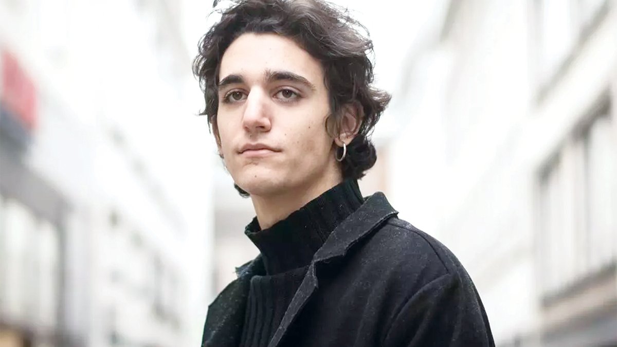 Gitarı enkazda kalanların yüzü Tamino’yla gülecek