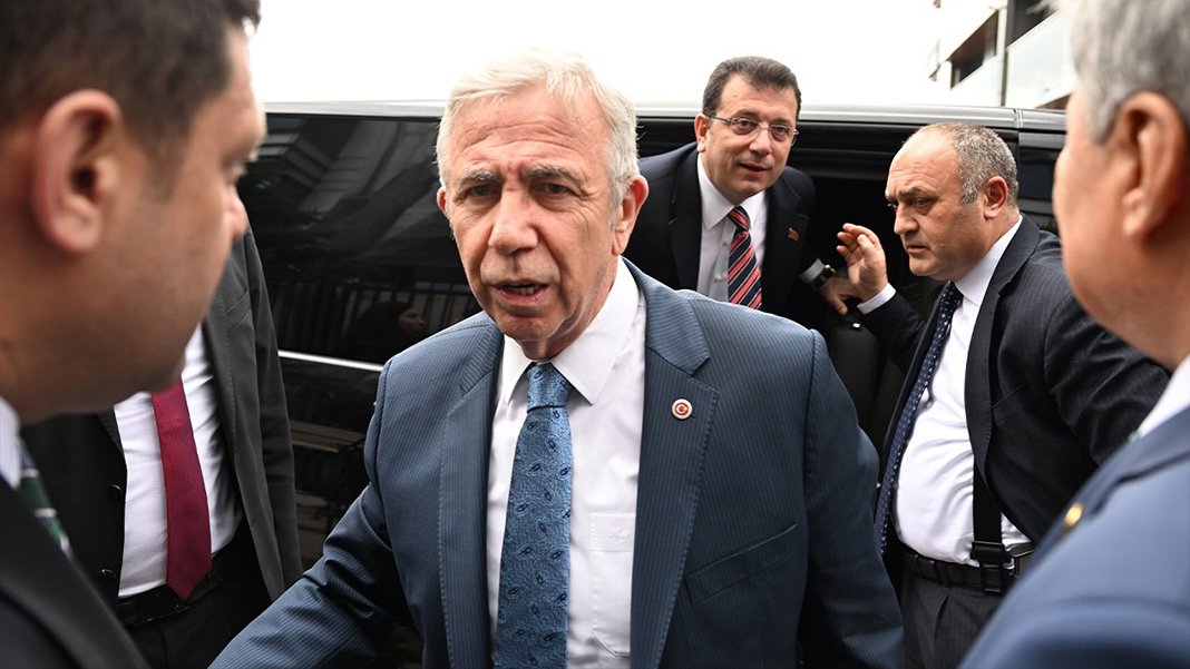 Reuters duyurdu: CHP, İmamoğlu ve Yavaş için cumhurbaşkanı yardımcılığı teklifini kabul etti
