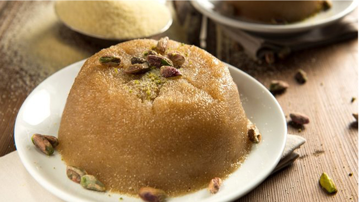 Mevlid Kandili'nin bereketi: Evde mis kokulu irmik helvası nasıl yapılır?