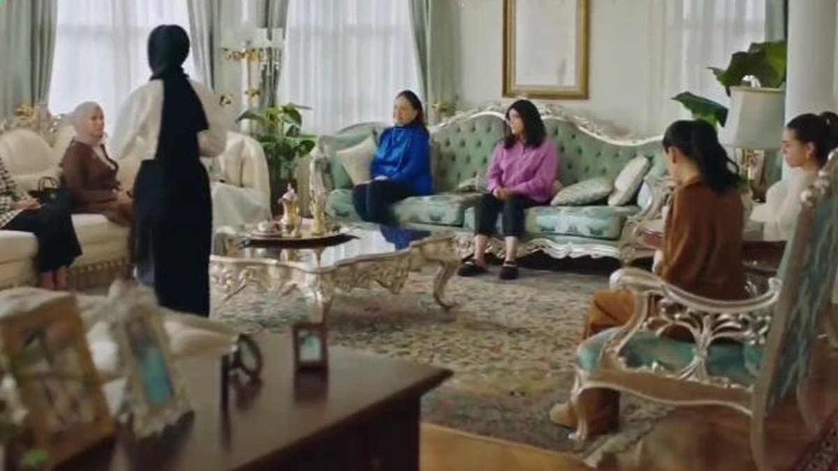 'Kızılcık Şerbeti' dizisinde kıyamet koptu: 'Kolonya' sahnesi sosyal medyayı ikiye böldü!