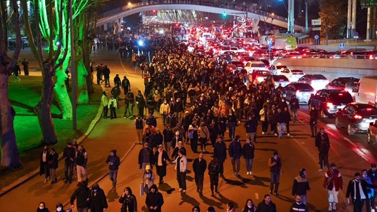 Gürcistan'daki protestolarda gözaltı sayısı artıyor