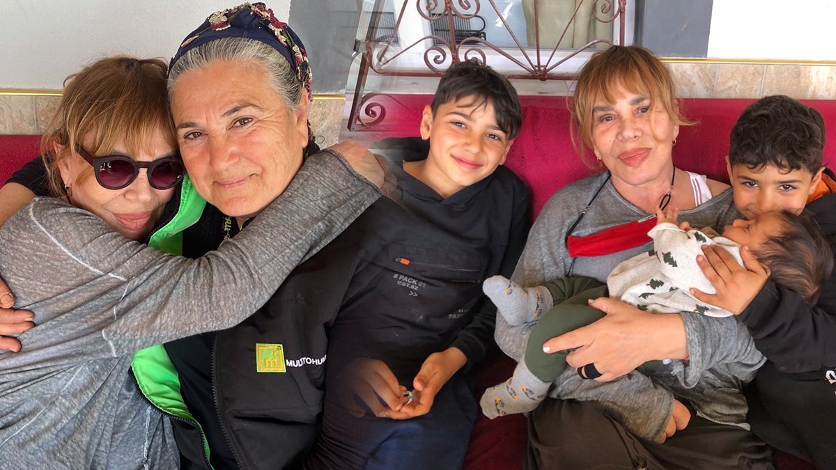 Emel Korkmaz, Sezen Aksu ziyaretini anlattı: 10 gündür buradaymış kimseye haber vermemiş