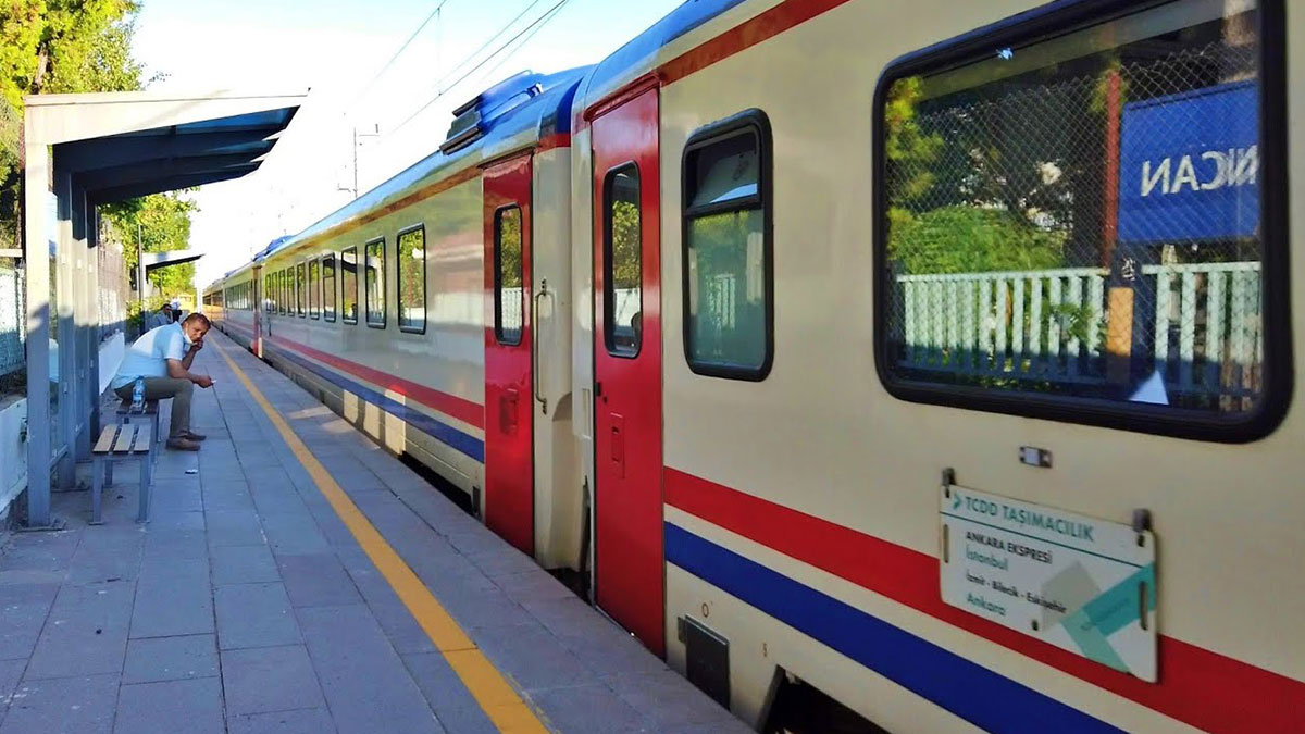 TCDD'den yüzde 200 zam! Resmi enflasyonun 3 katı fiyat artışı isyan ettirdi