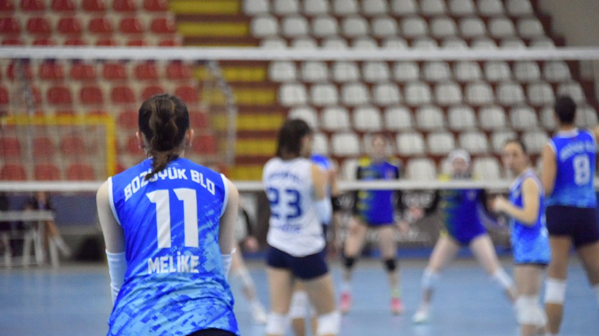 "Bizim Kızlar" çeyrek finalde Sivas İl Özel İdare Voleybol Takımı'nı 3-0 yendi