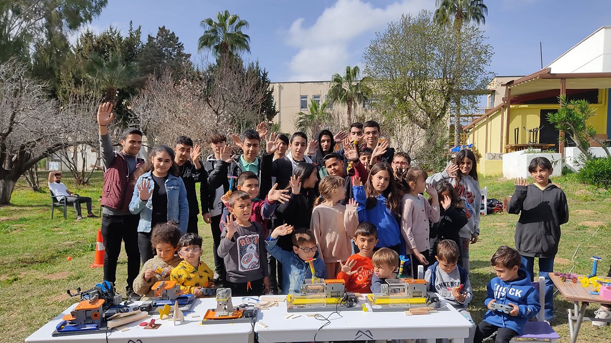 Kendi oyuncaklarını tasarladılar