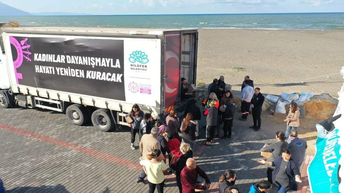 Kadınlar hayatın yeniden kurulması için dayanışma içinde