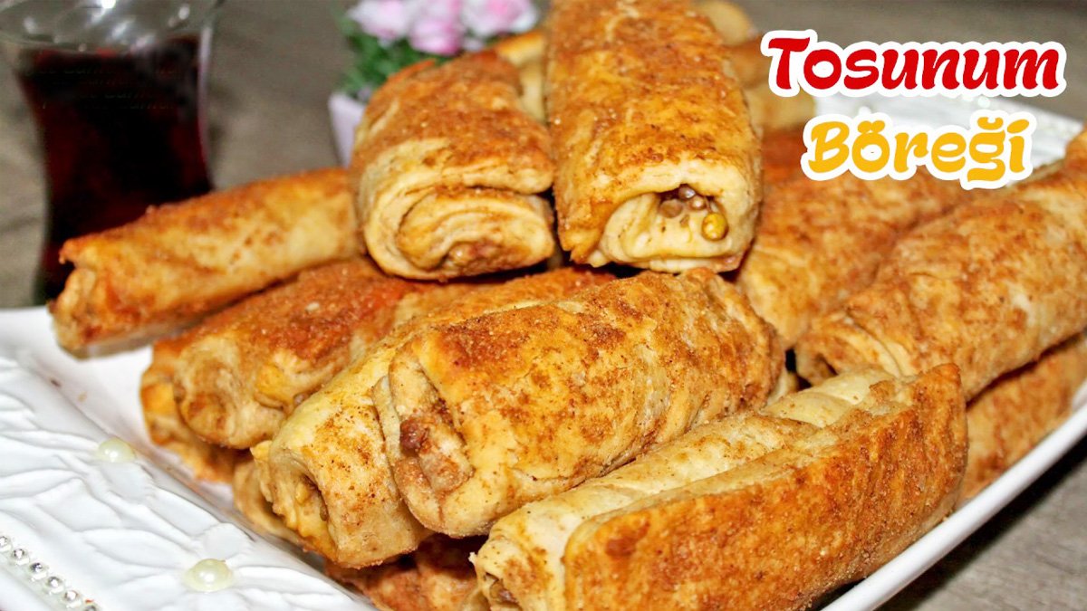 Bu böreği yiyen herkes kıymalı sanıyor! Fırından çıkar çıkmaz bitiyor! İşte Kütahya'nın meşhur tosunum böreği tarifi