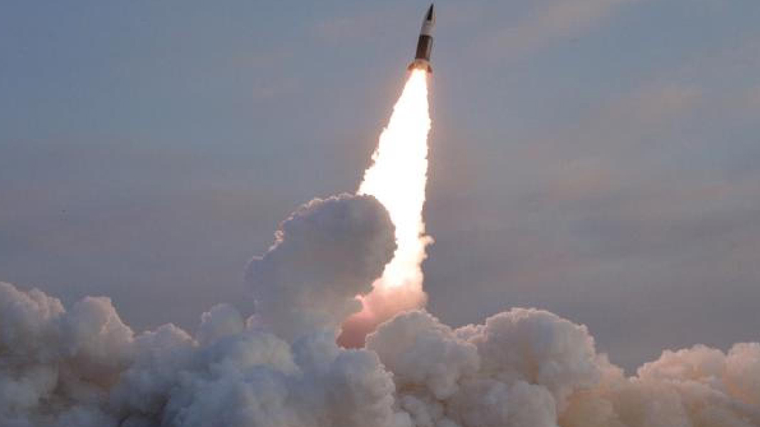 Kuzey Kore'den balistik füze hamlesi: Güney Kore ve Japonya alarma geçti