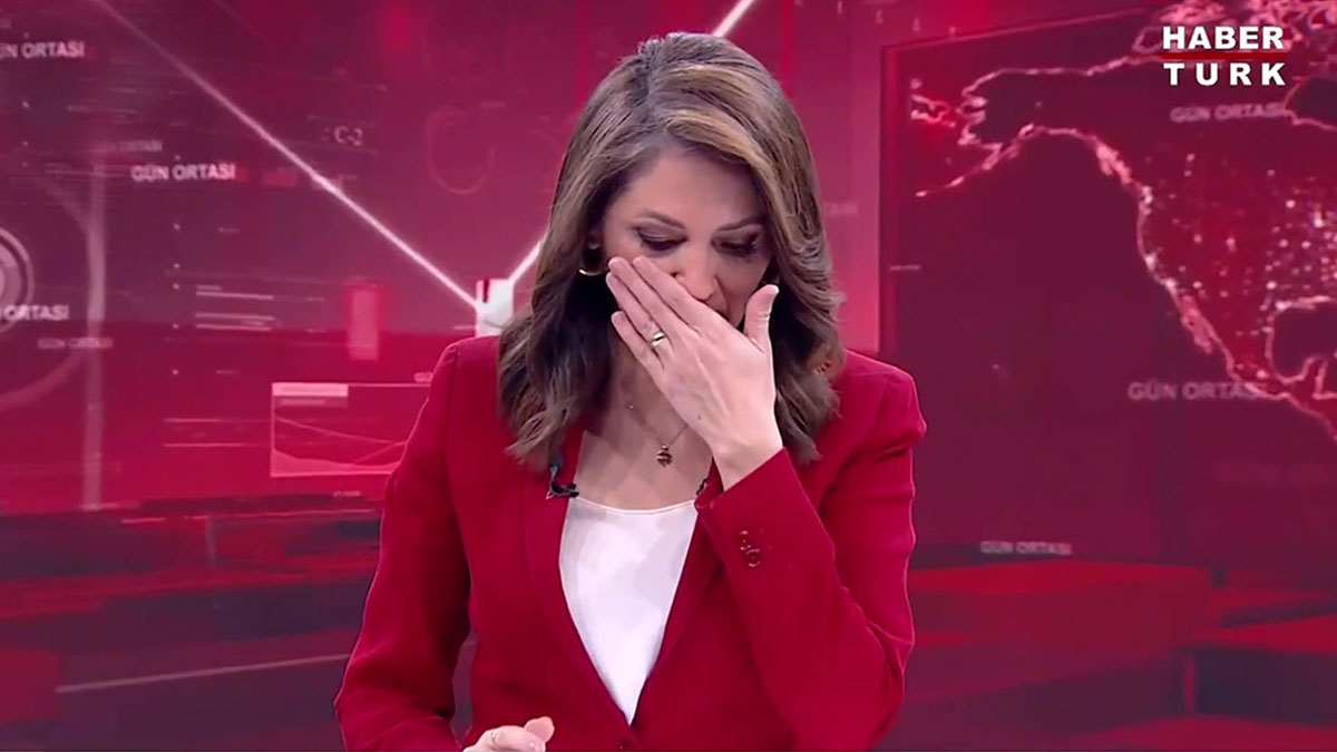 Habertürk spikeri Serap Belet canlı yayında gözyaşlarını tutamadı! 'Baba enkaz altında kaldık, ben de öleceğim'
