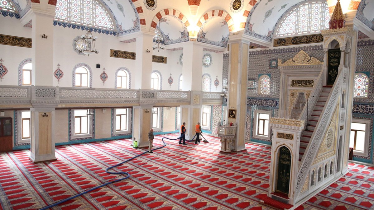 Nilüfer’deki ibadethanelerde temizlik zamanı