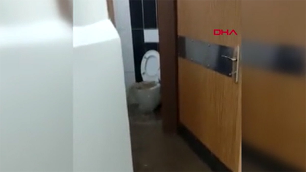 Şanlıurfa'yı sağanak vurdu! Hastaneyi sel bastı