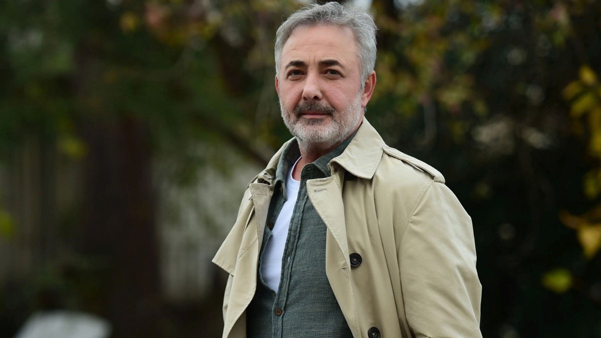 TRT'nin dizisinden ayrılan Mehmet Aslantuğ TRT'yi hedef aldı: Aslantuğ'dan TRT'ye sert sözler!