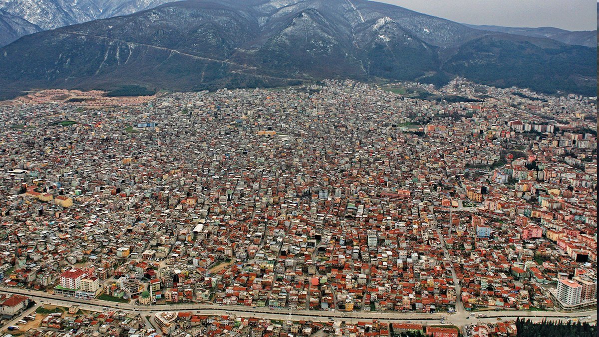 AFAD'dan 'saatli' Bursa'da deprem raporu: 18 binden fazla can kaybı...