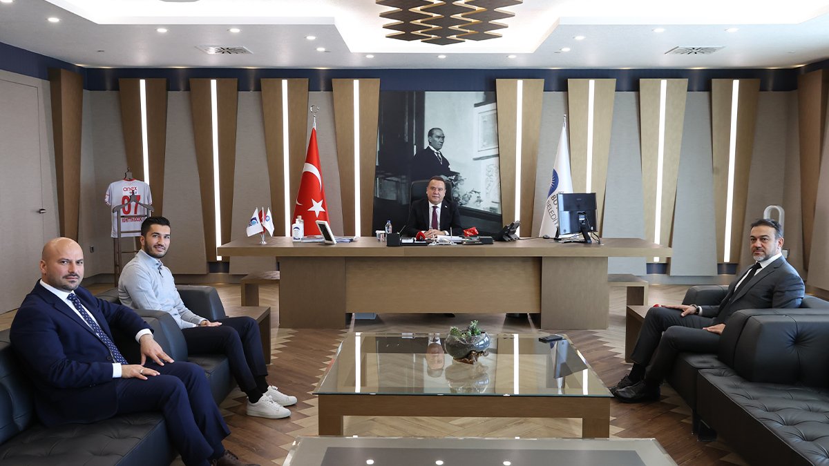 Antalyaspor’un yeni başkanı Sabri Gülel’den Başkan Böcek’e ziyaret