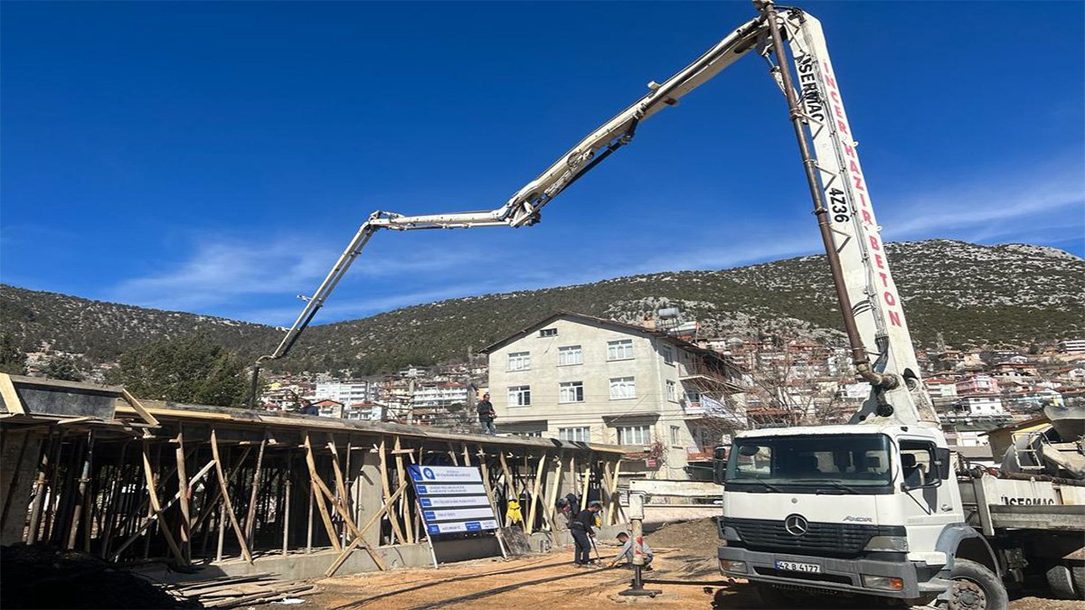 Başkan Böcek, muhtarlara verdiği sözü tuttu