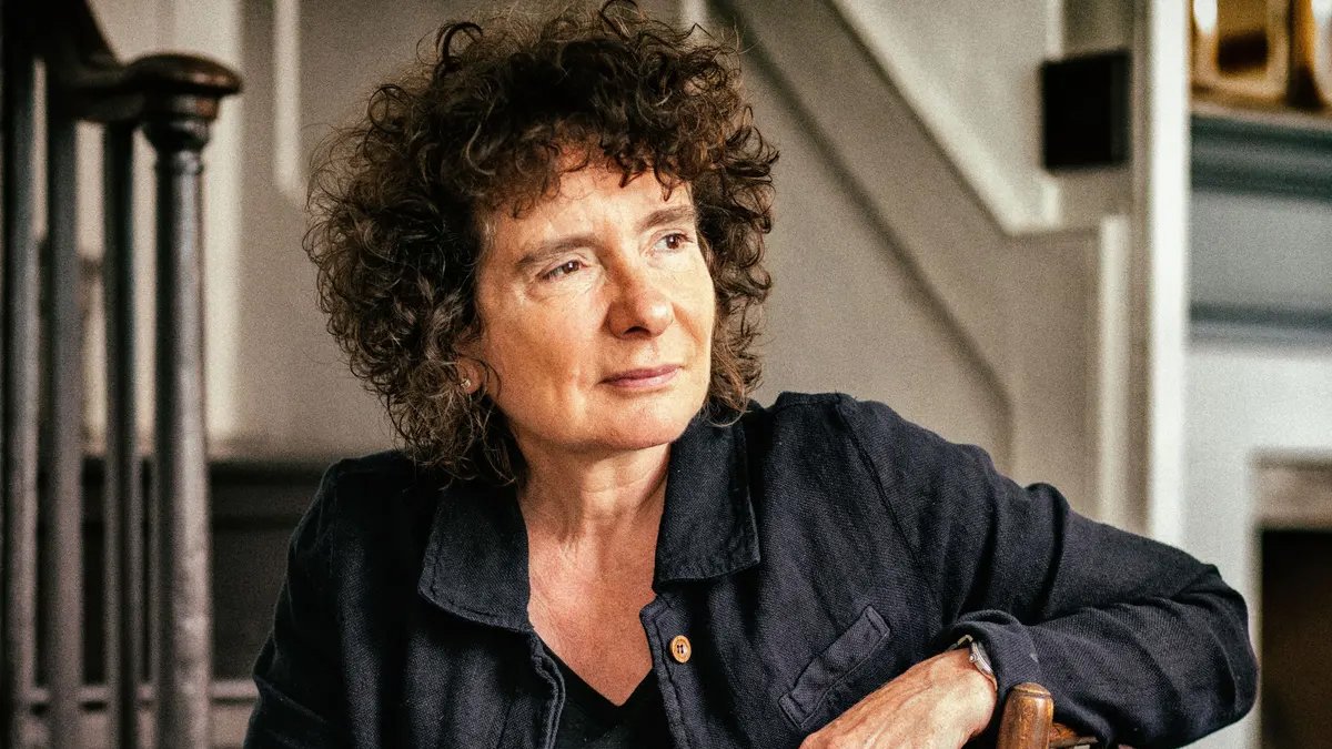 Jeanette Winterson’ın 'Vişnenin Cinsiyeti' kitabı 'muzır' ilan edildi